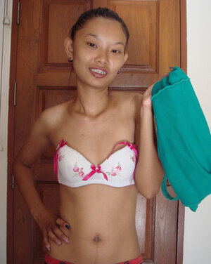 Thai woman naked Naked Thai